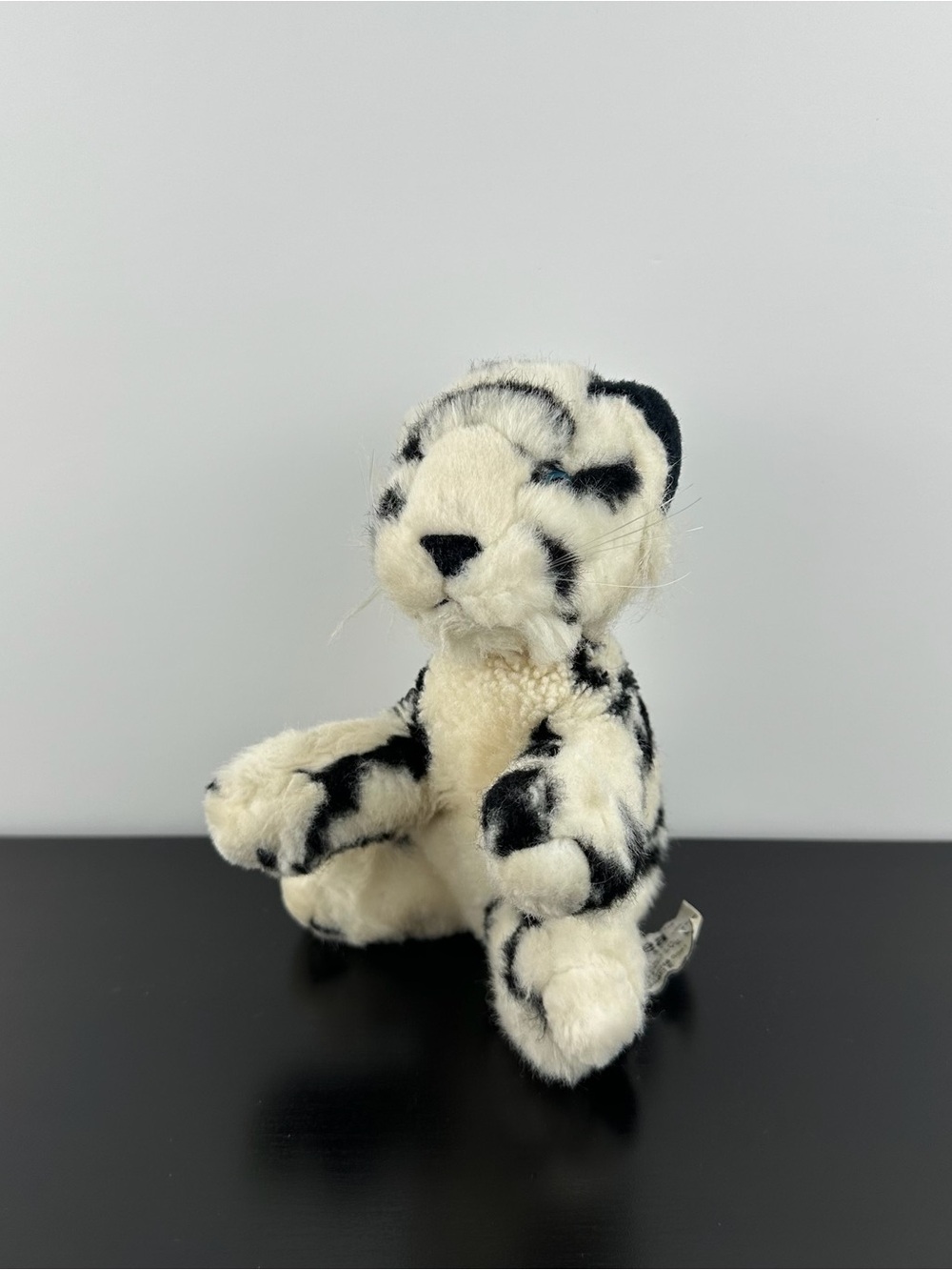 Russ Berrie Rare Nivea White Tiger 6" Striped Plush Stuffed Animal Blue Eyes